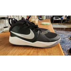 Nike Team Hustle Black Silver Size 5Y